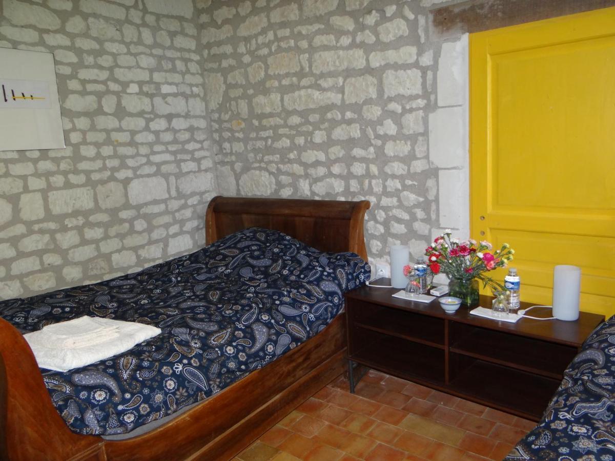 Gite Du Manoir Des Roches Saires Buitenkant foto