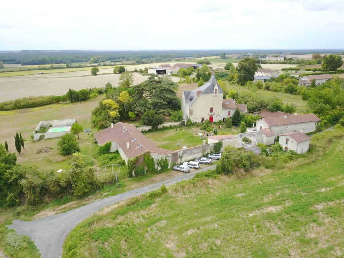 Gite Du Manoir Des Roches Saires Buitenkant foto